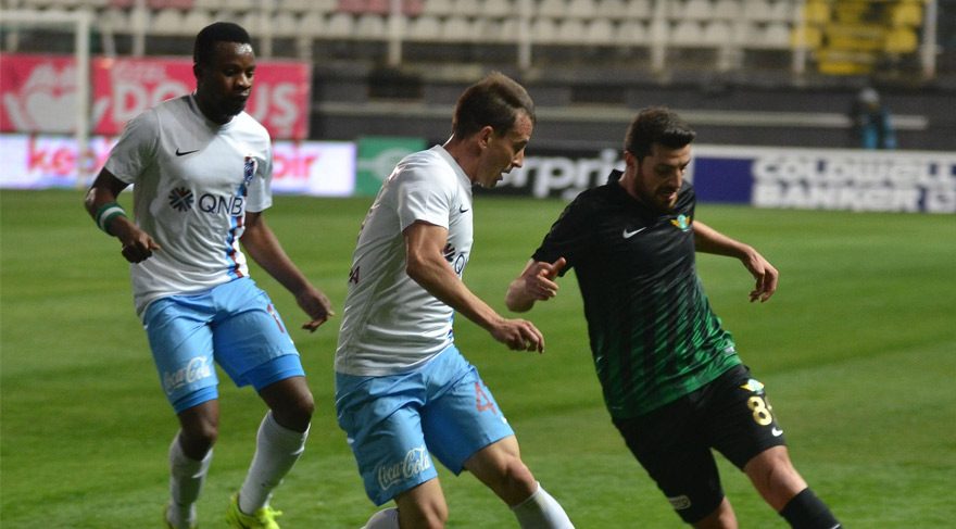 akhisar-genclik-spor-vs-trabzonspor-tip-bong-da-13-3-2018 2