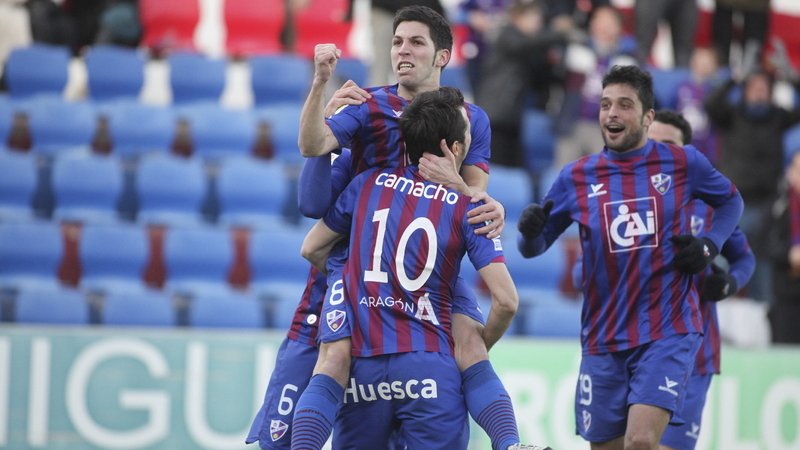 huesca-vs-barcelona-b-–-tip-bong-da-17-4-2018 2