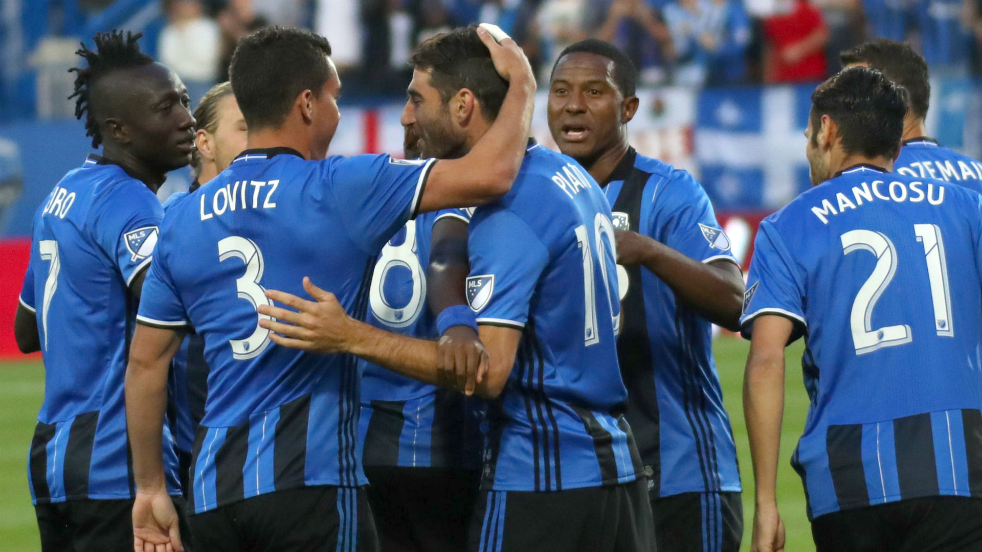 montreal-impact-vs-l-a-galaxy-tip-bong-da-22-5-2018 2