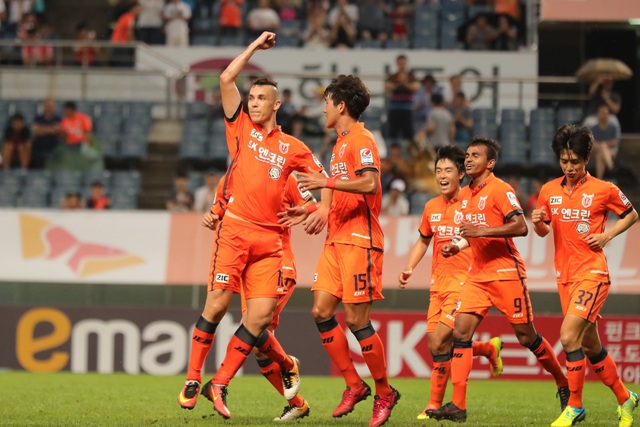 jeju-united-vs-gyeongnam-tip-bong-da-11-7-2018 2