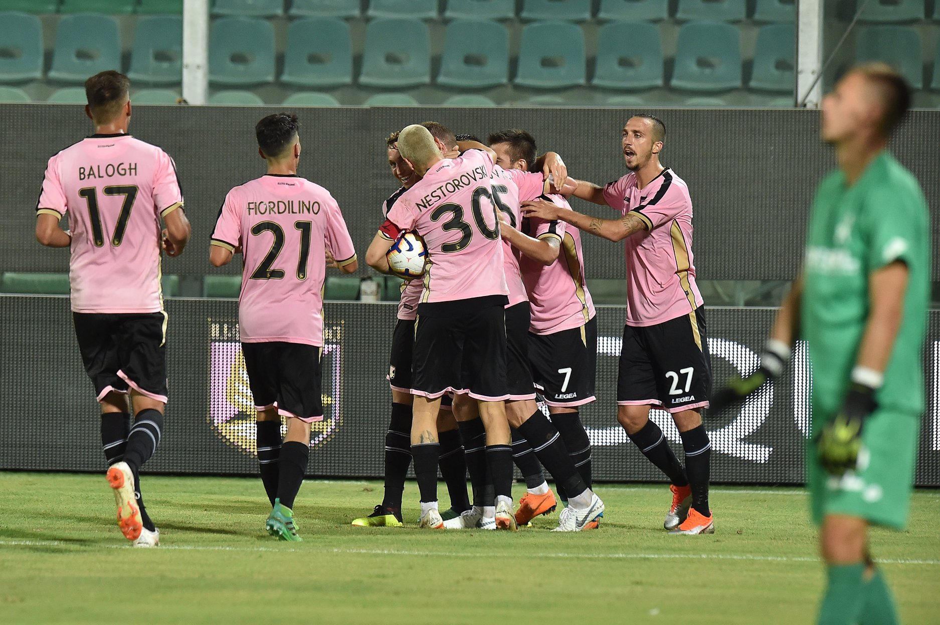 palermo-vs-cremonese-tip-bong-da-1-9-2018 2