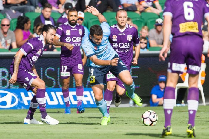 perth-glory-vs-sydney-fc-–-tip-bong-da-21-12-2018 2