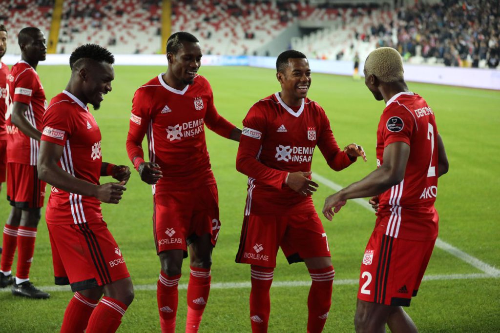 sivasspor-vs-akhisar-belediyespor-–-tip-bong-da-12-2-2019 2