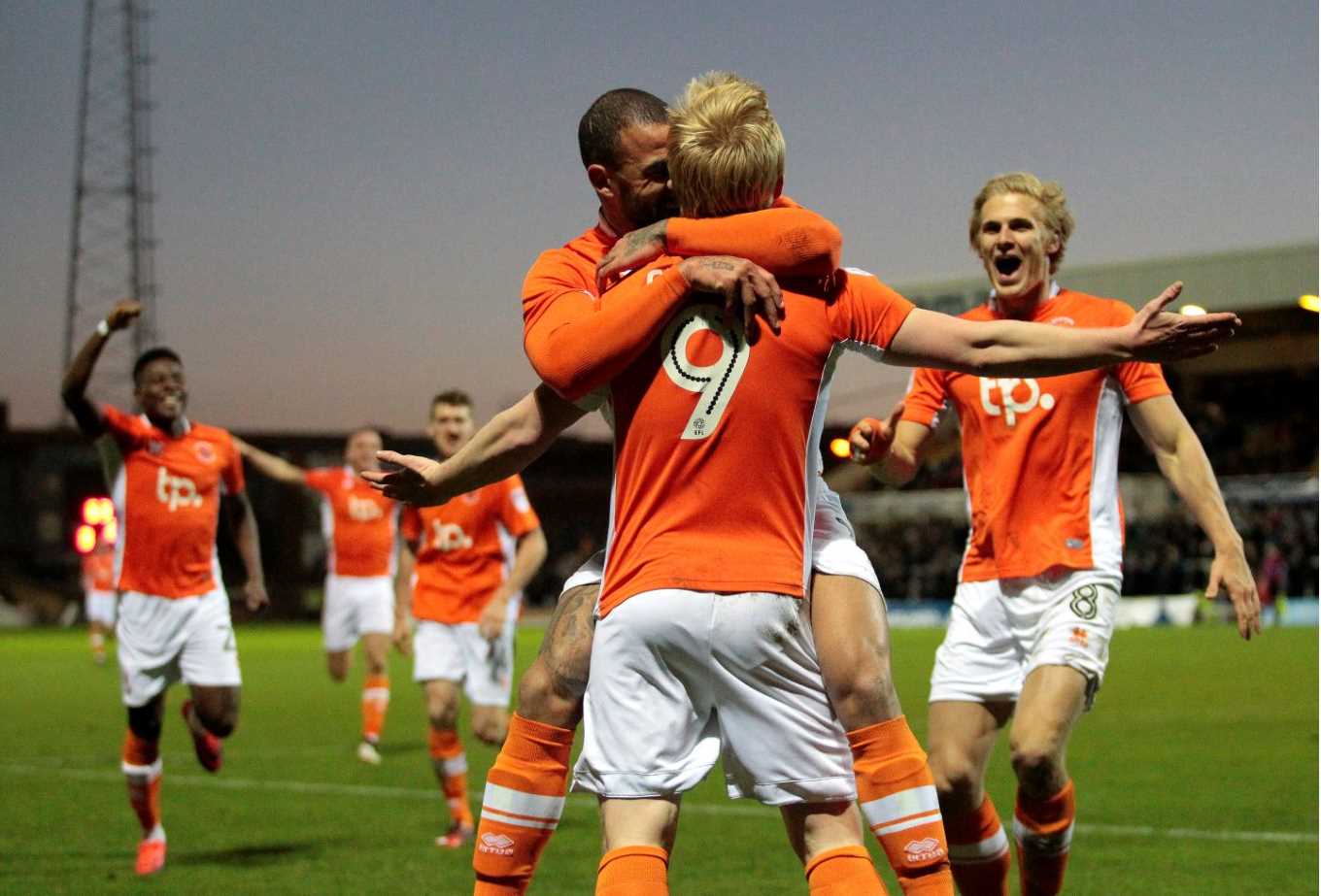 accrington-stanley-vs-blackpool-–-tip-bong-da-6-3-2019 2