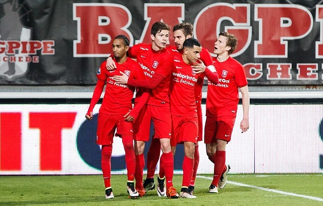 twente-vs-den-bosch-–-tip-bong-da-30-3-2019 2