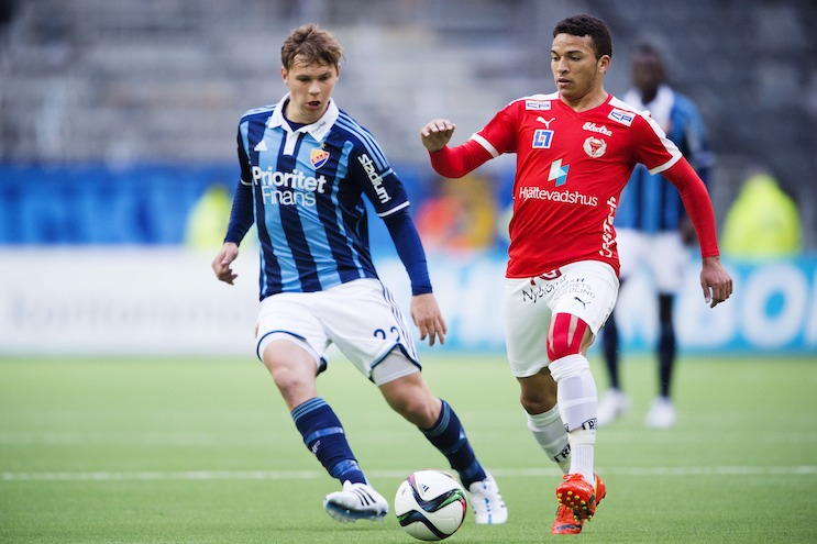 150417 Djurgårdens Jesper Karlström och Kalmars Ismael Silva Lima under fotbollsmatchen i Allsvenskan mellan Djurgården och Kalmar den 17 april 2015 i Stockholm. Foto: Johanna Lundberg / BILDBYRÅN / kod JL / 135353