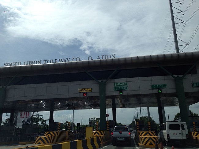 South_Luzon_Expressway_Toll_Plaza_Calamba