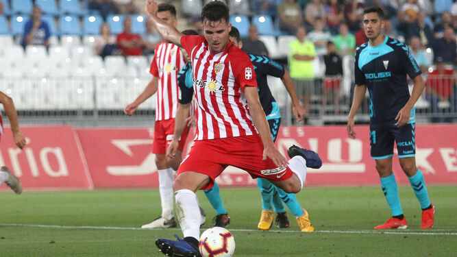 almeria-vs-alcorcon-00h30-ngay-26-06-2