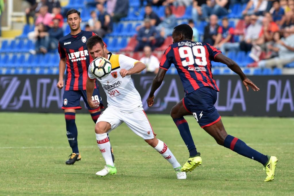 Crotone-vs-Benevento-02h00-ngay-02-07-2