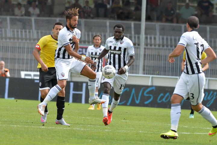 Virtus Entella-vs-Chievo-02h00-ngay-02-07-2