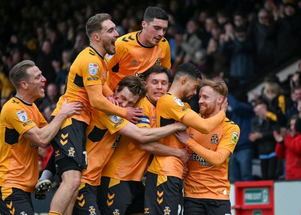 Thành tích thi đấu gần đây của Cambridge United vs Reading