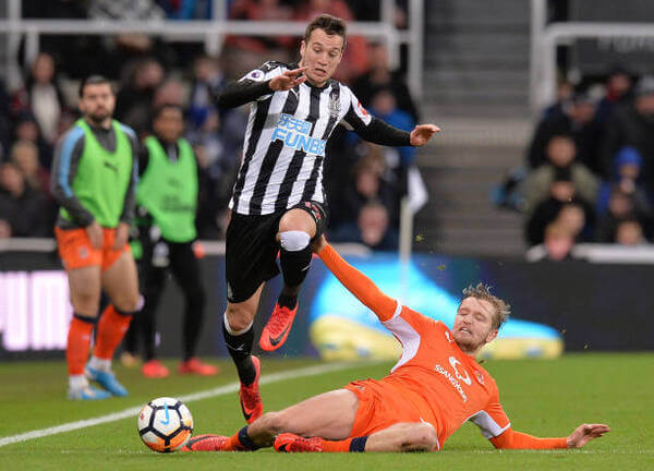 Nhận định Luton vs Newcastle United