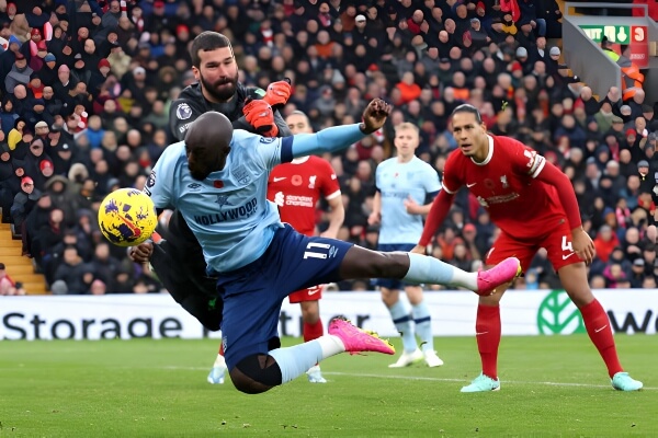 Soi kèo và nhận định Brentford vs Liverpool