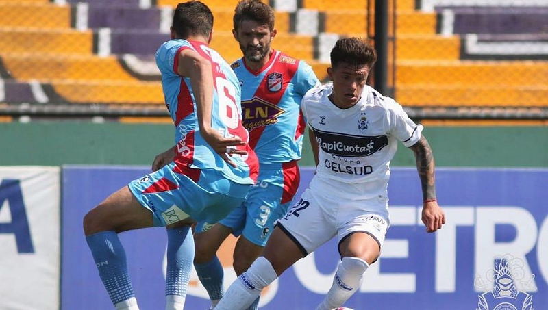 Nhận định trận đấu Gimnasia LP vs Deportivo Riestra 