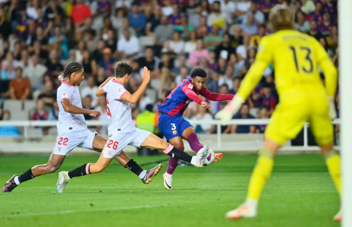 Nhận định Sevilla vs Barcelona