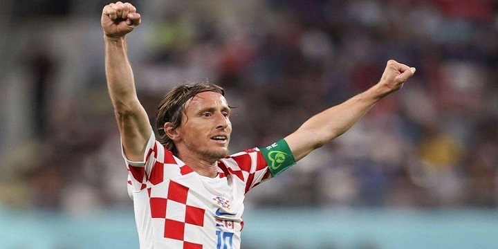 Luka Modric phá kỷ lục Euro mọi thời đại với bàn thắng vào lưới Ý