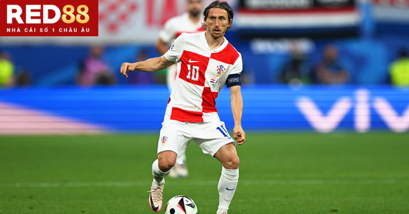 Modric lên tiếng về việc giải nghệ