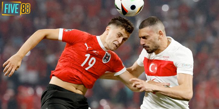 Áo 1-2 Thổ Nhĩ Kỳ: Người Hùng Merih Demiral Lập Cú Đúp