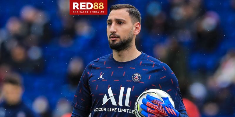 Tiền nhiều như dầu mỏ: Man City mua một lúc 2 bom tấn
