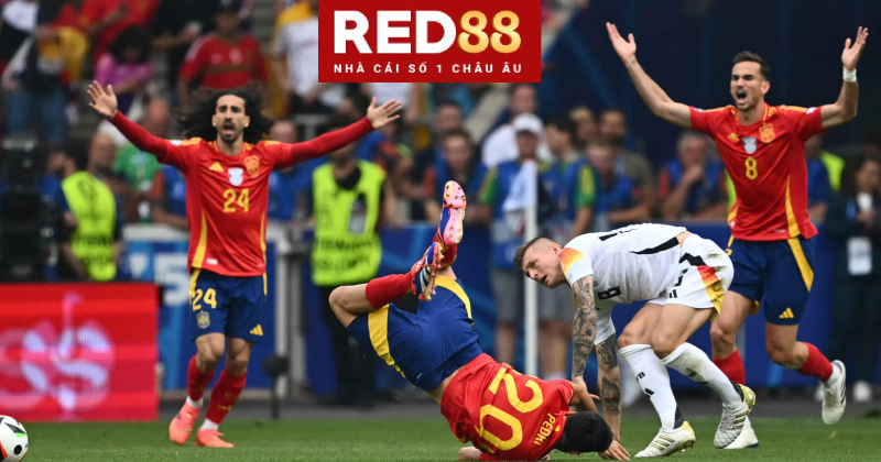 Pedri chấp nhận tin nhắn xin lỗi từ Kroos, Barca được đền bù sau chấn thương của trụ cột