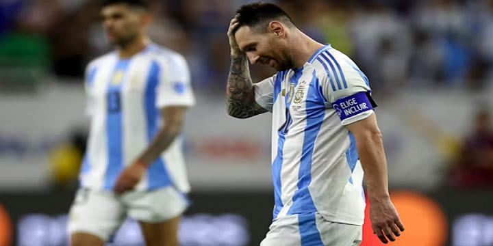 Siêu sao Lionel Messi dính chấn thương nặng, nghỉ thi đấu vô hạn