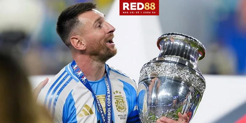 Những cái tên có thể ngăn Messi có thể ẵm Quả bóng vàng thứ 9?