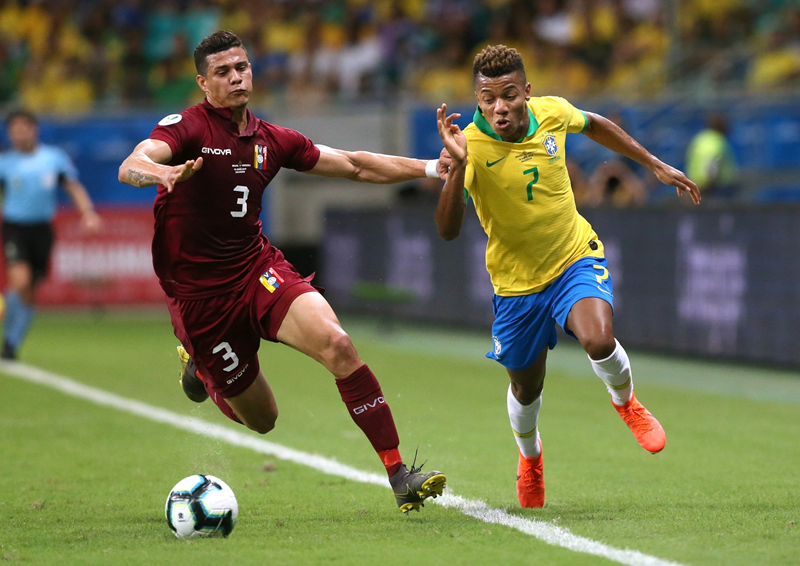 Tip kèo bóng đá trận Venezuela vs Brazil uk88