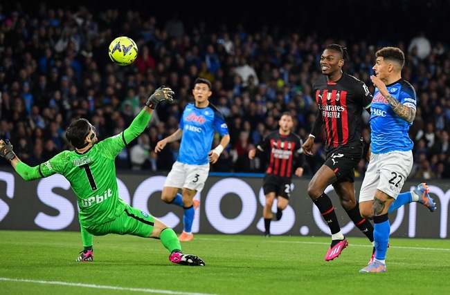 Màn đụng độ Napoli vs AC Milan