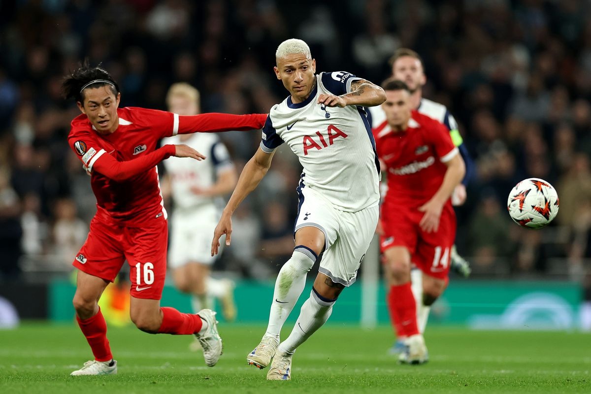 Nhà cái 8LIVE dự đoán tỷ số trận đấu - Tottenham vs AZ Alkmaar