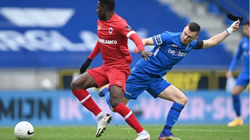 Tip kèo bóng đá trận Royal Antwerp vs Genk uk88