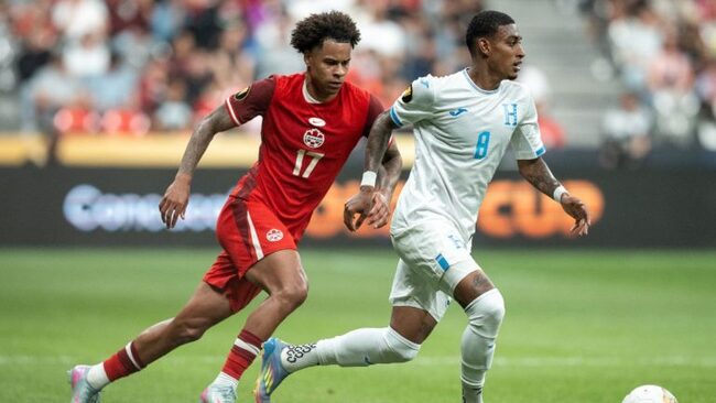 Màn đụng độ Canada vs El Salvador