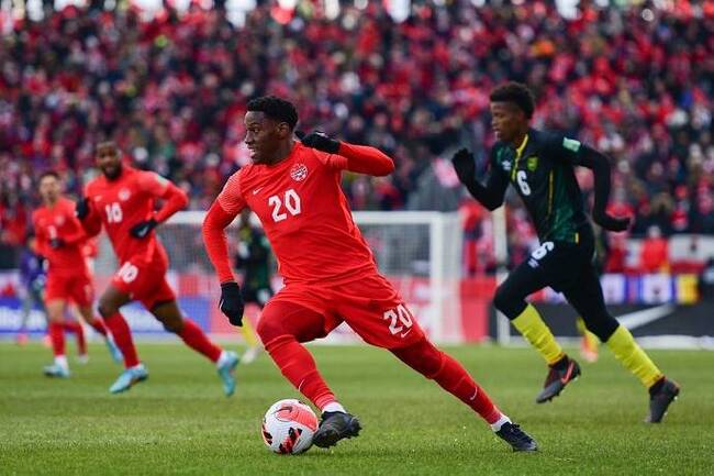 Màn đụng độ Canada vs Ukraine