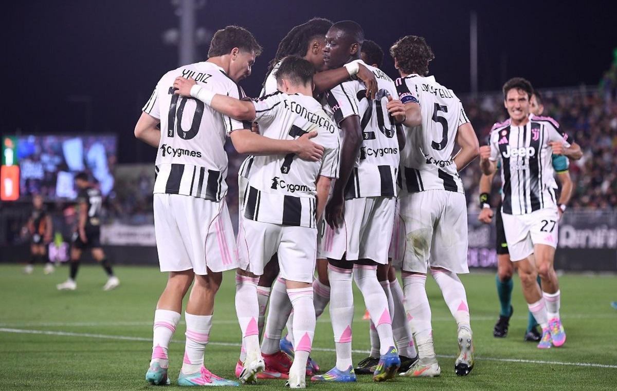 Nhà cái 8LIVE dự đoán tỷ số trận đấu - Al Ain vs Juventus
