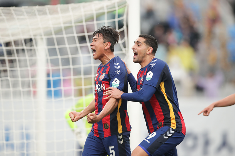 Tip kèo bóng đá Suwon FC vs Gwangju FC uk88