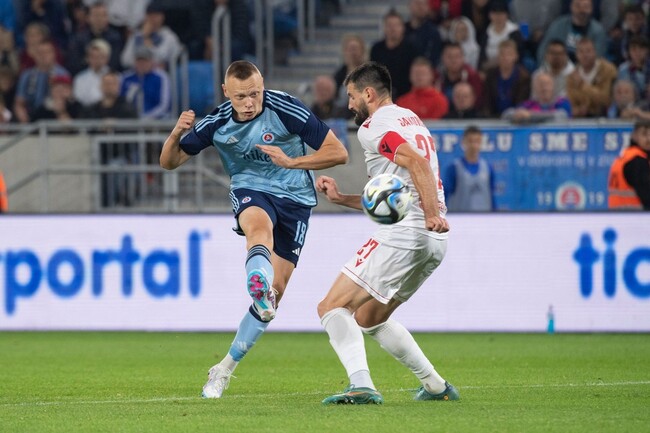 Màn đụng độ Slovan Bratislava vs Zrinjski Mostar
