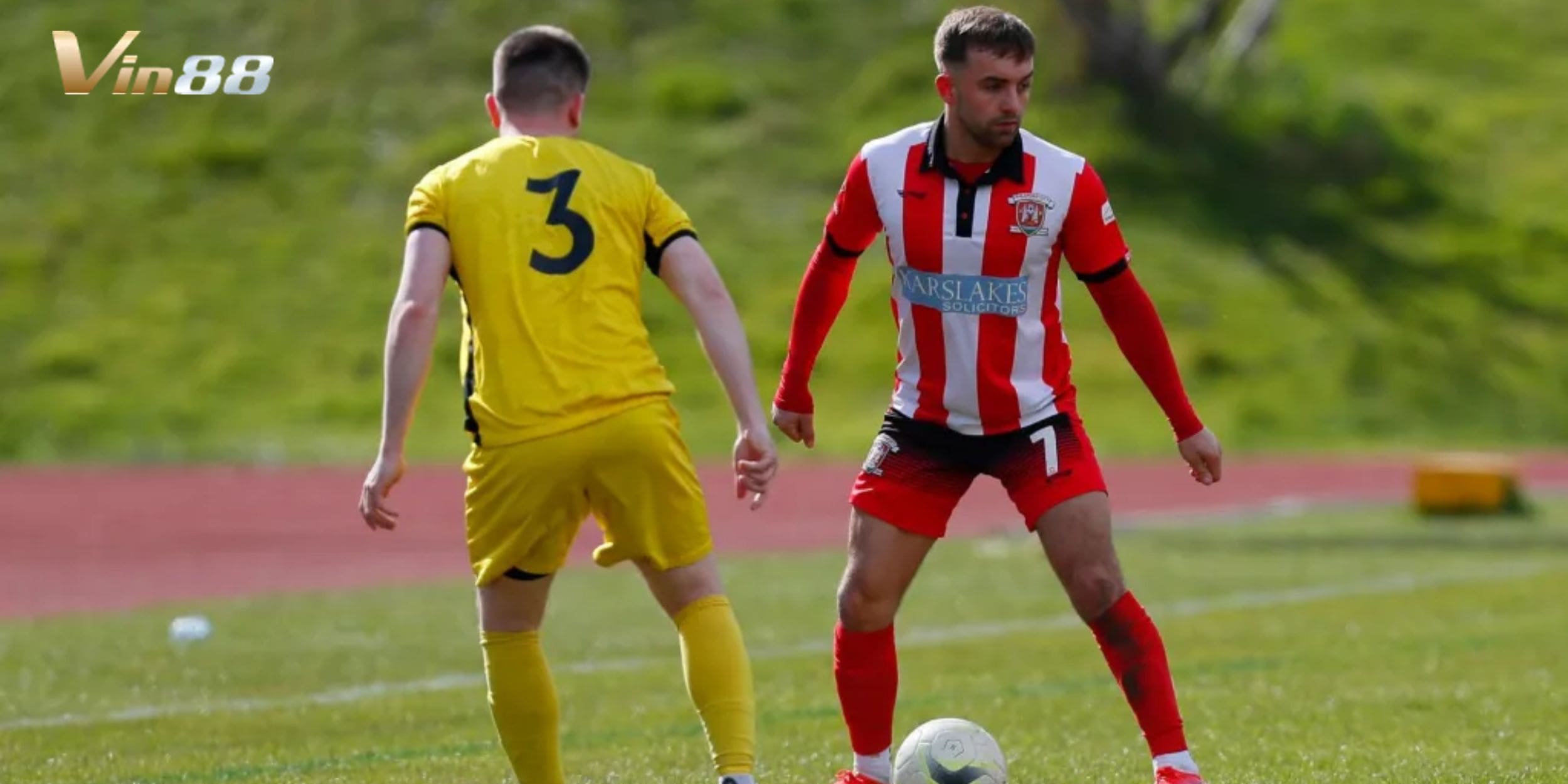 Redhill vs North Greenford United quyết tâm giành vé đi tiếp ở vòng sơ loại