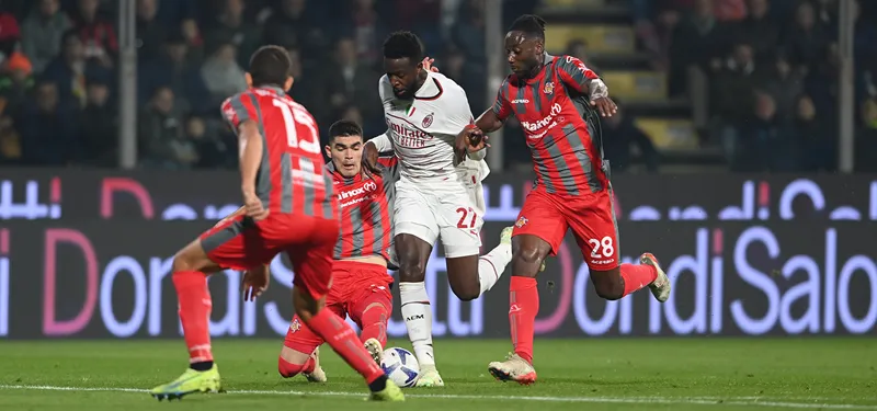 Nhận định bóng đá AC Milan vs Cremonese uk88