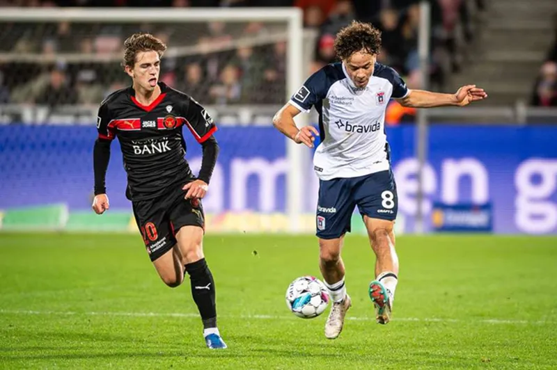 Tips bóng đá trận AGF Aarhus vs Midtjylland uk88