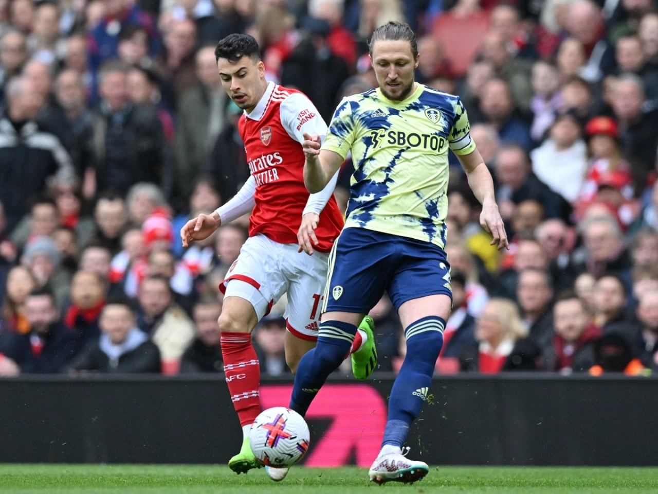 Trước giờ bóng lăn