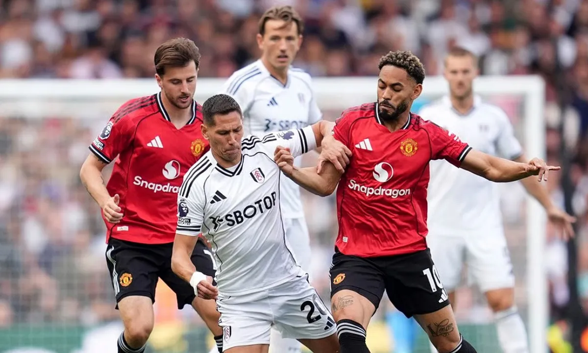 Phân tích phong độ Grimsby vs Man United