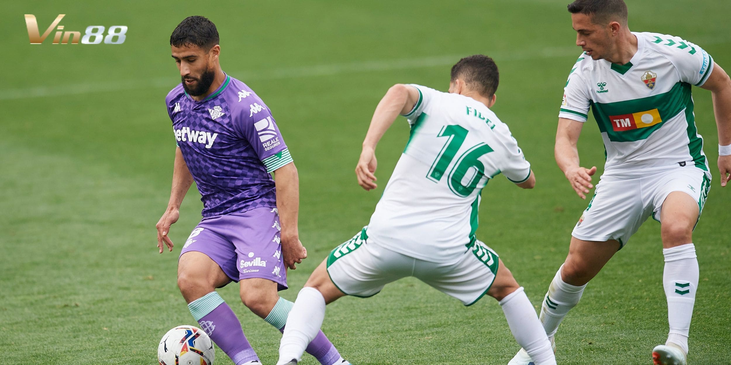 Khí thế thăng hạng của Elche vs mục tiêu châu Âu của Real Betis