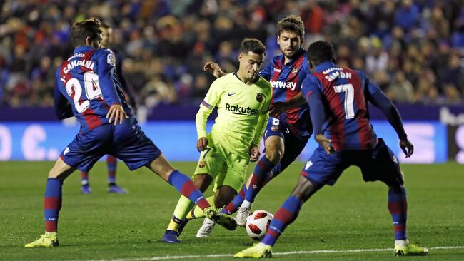 Màn đụng độ kịch tính Levante vs Barcelona
