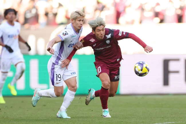 Màn đụng độ kịch tính Sanfrecce Hiroshima vs Vissel Kobe