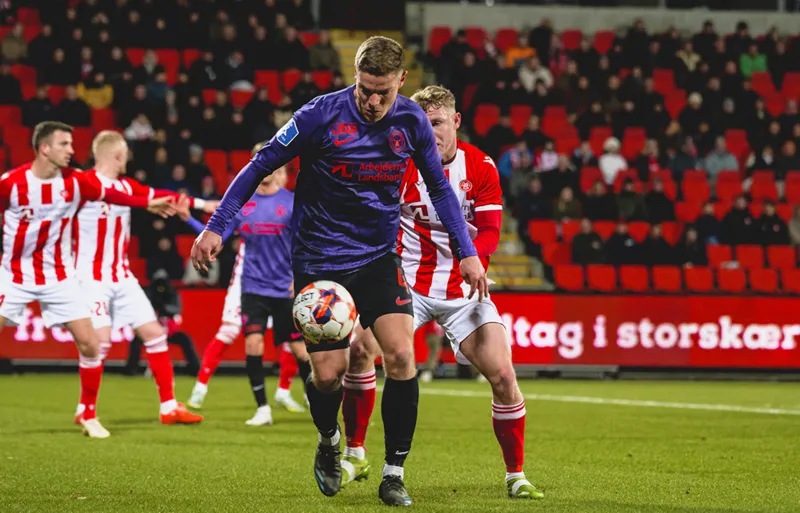 Tip kèo bóng đá trận đấu giữa AaB Aalborg vs Midtjylland uk88