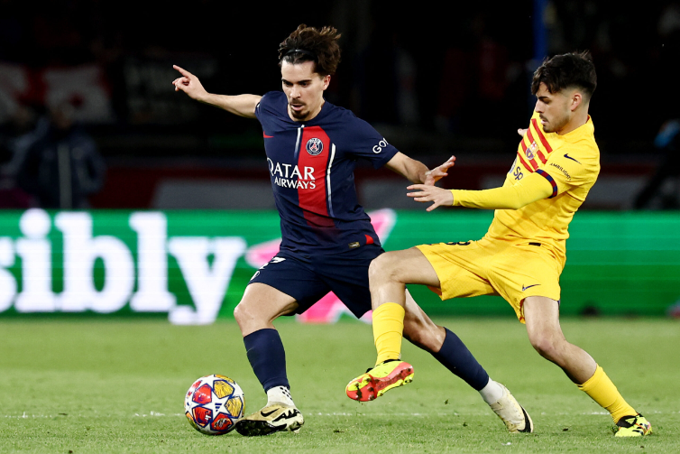 Trước trận đấu Barcelona vs PSG