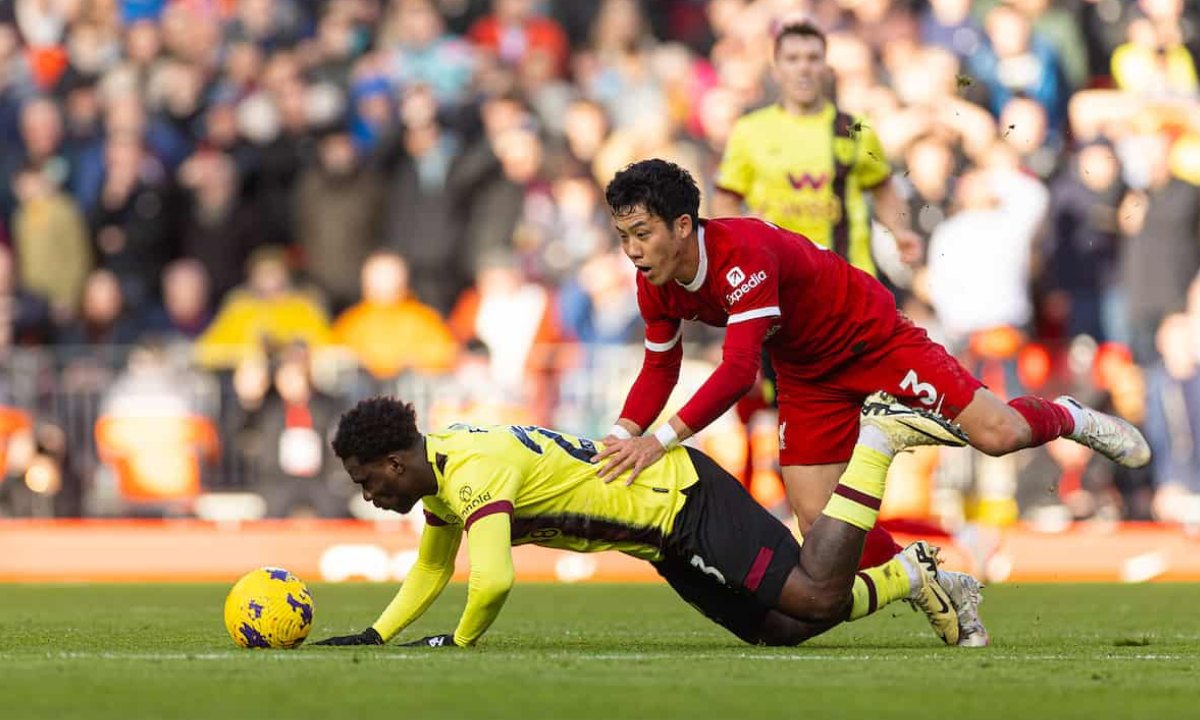 Phân tích phong độ Burnley vs Liverpool