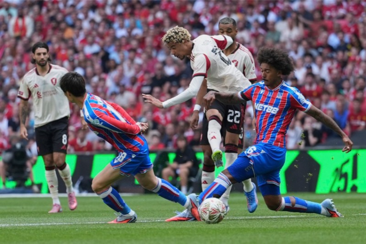 Trước trận đấu Crystal Palace vs Liverpool