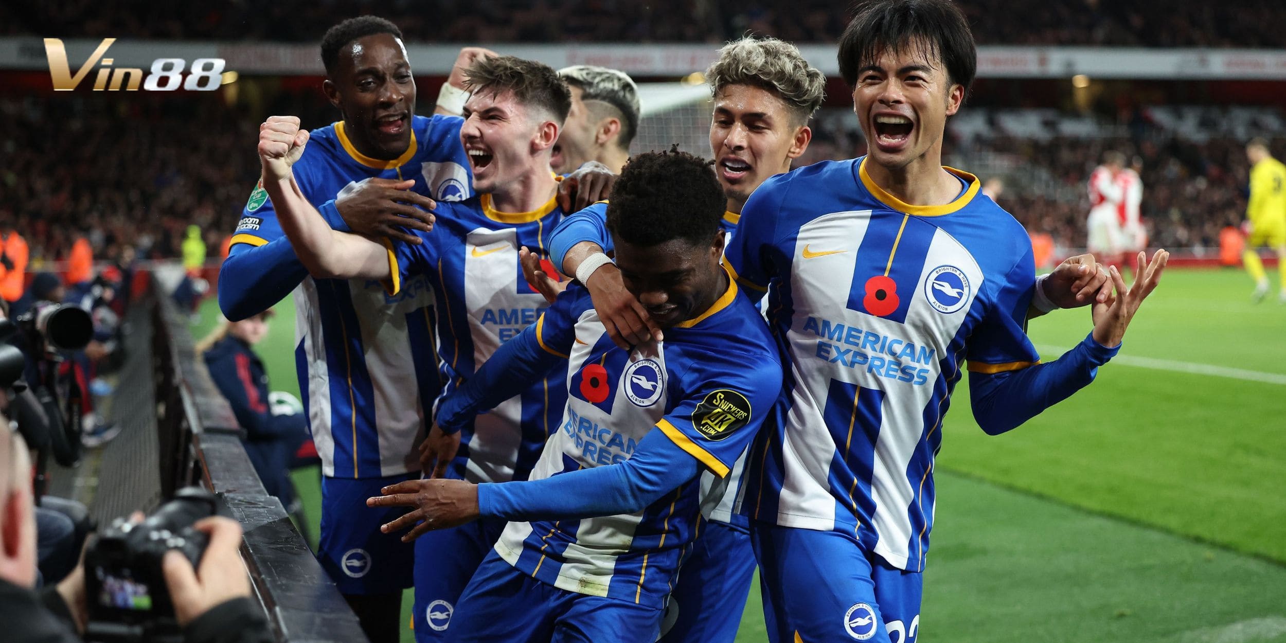 Lối chơi 4-3-3 giúp Brighton kiểm soát bóng và phản công tốc độ
