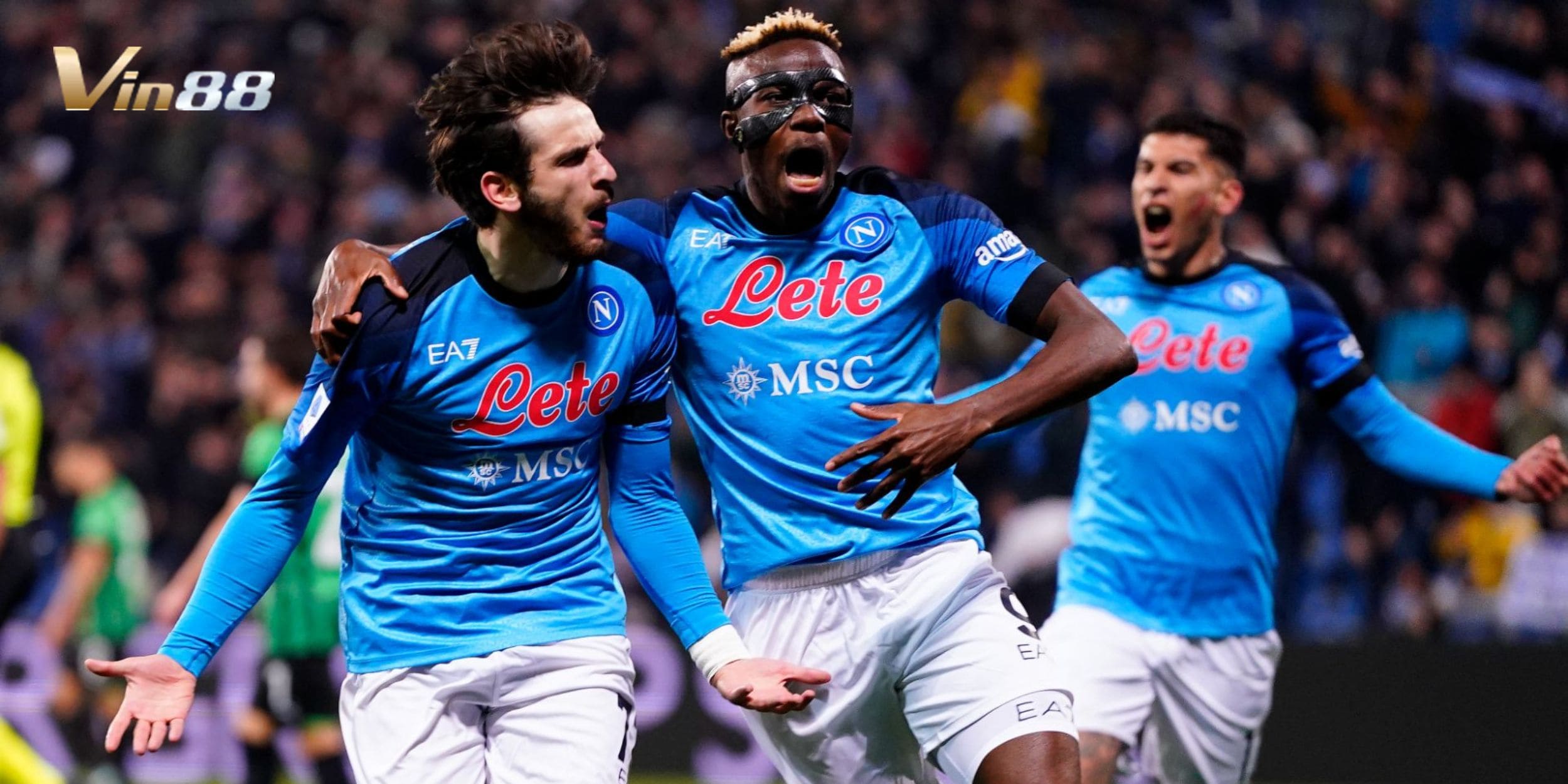 Sơ đồ 4-3-3 quen thuộc giúp Napoli duy trì sự cân bằng giữa công và thủ