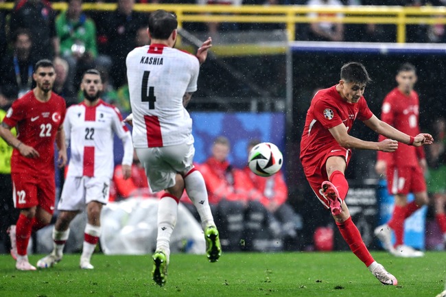 Màn đụng độ kịch tính Georgia vs Thổ Nhĩ Kỳ